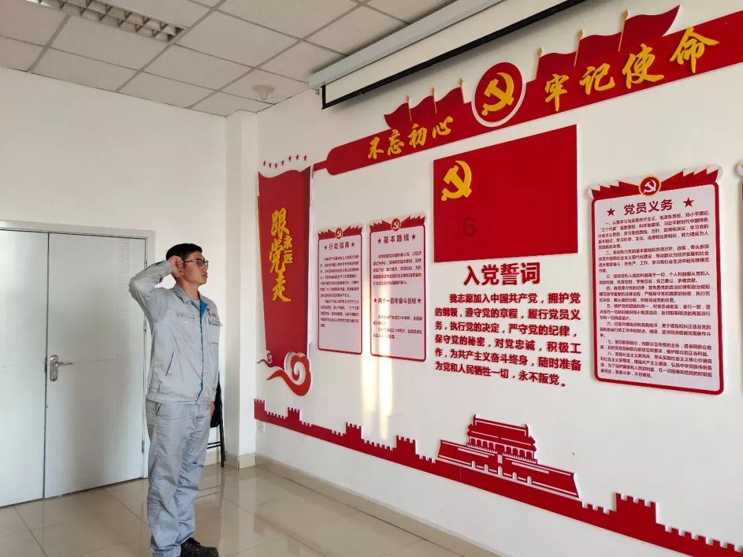 山东即墨： 挂灯笼 迎新年